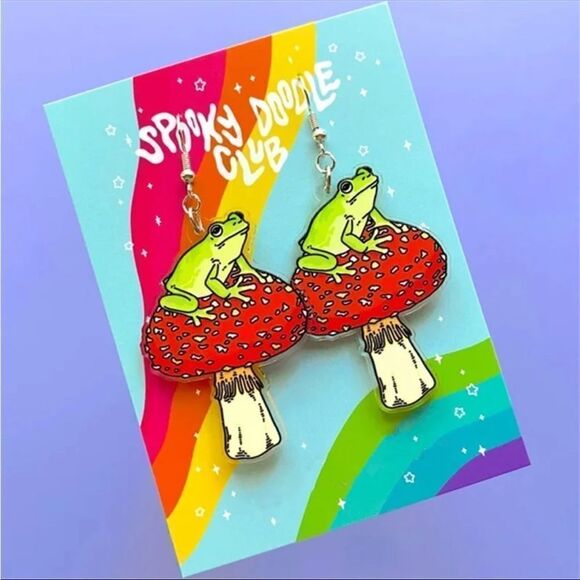 Vibrant Toad on Mushroom Lightweight Earrings Frog - Picture 3 of 4